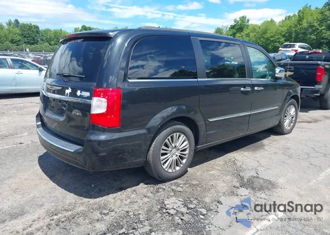 2015 Chrysler Town & Country Touring-L z USA, uszkodzony, nr VIN 2C4RC1CG6FR554784